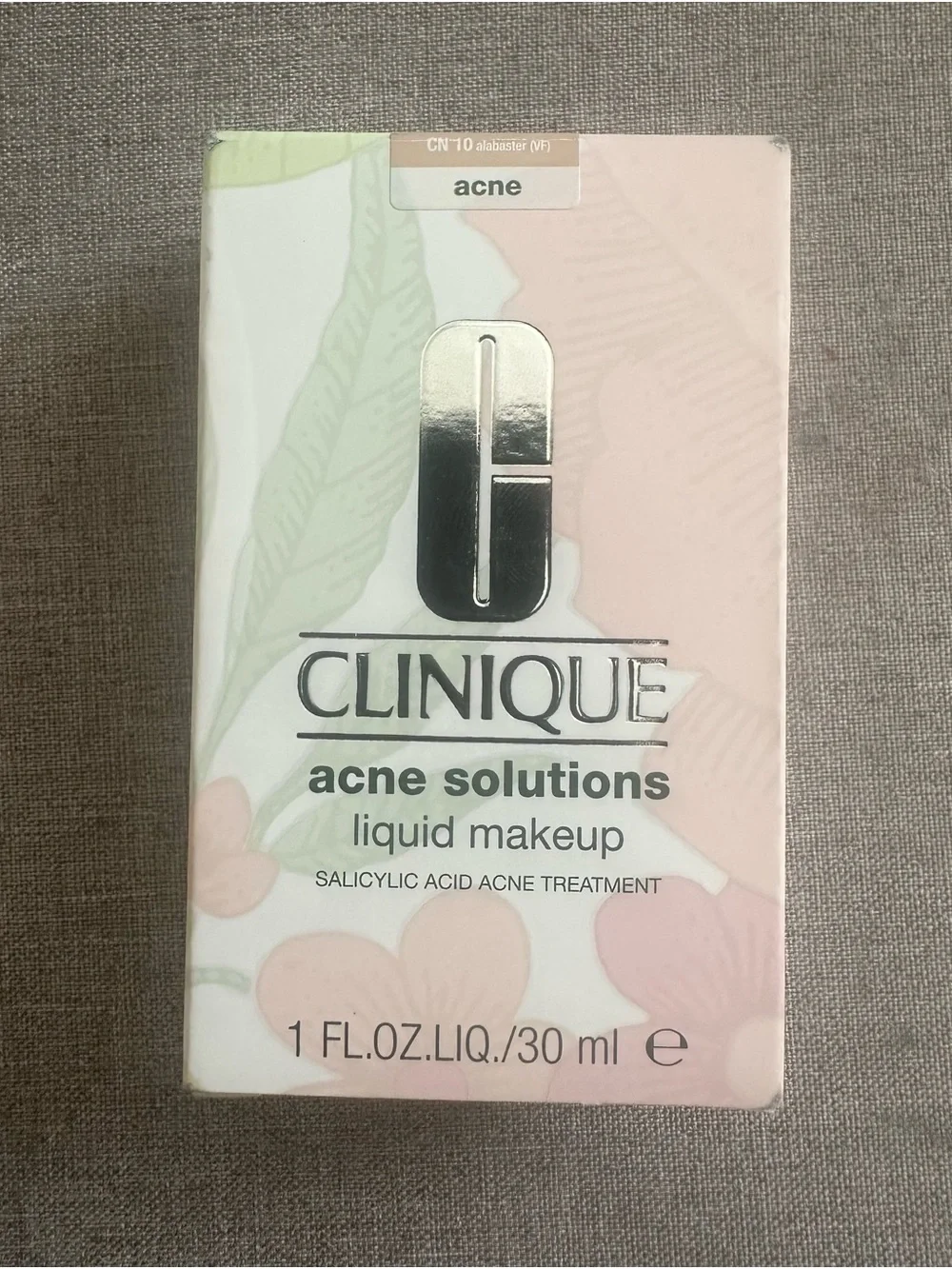 Clinique Acne Solutions Liquid Makeup - Shade CN 10 alabaster (VF)  Light Beige